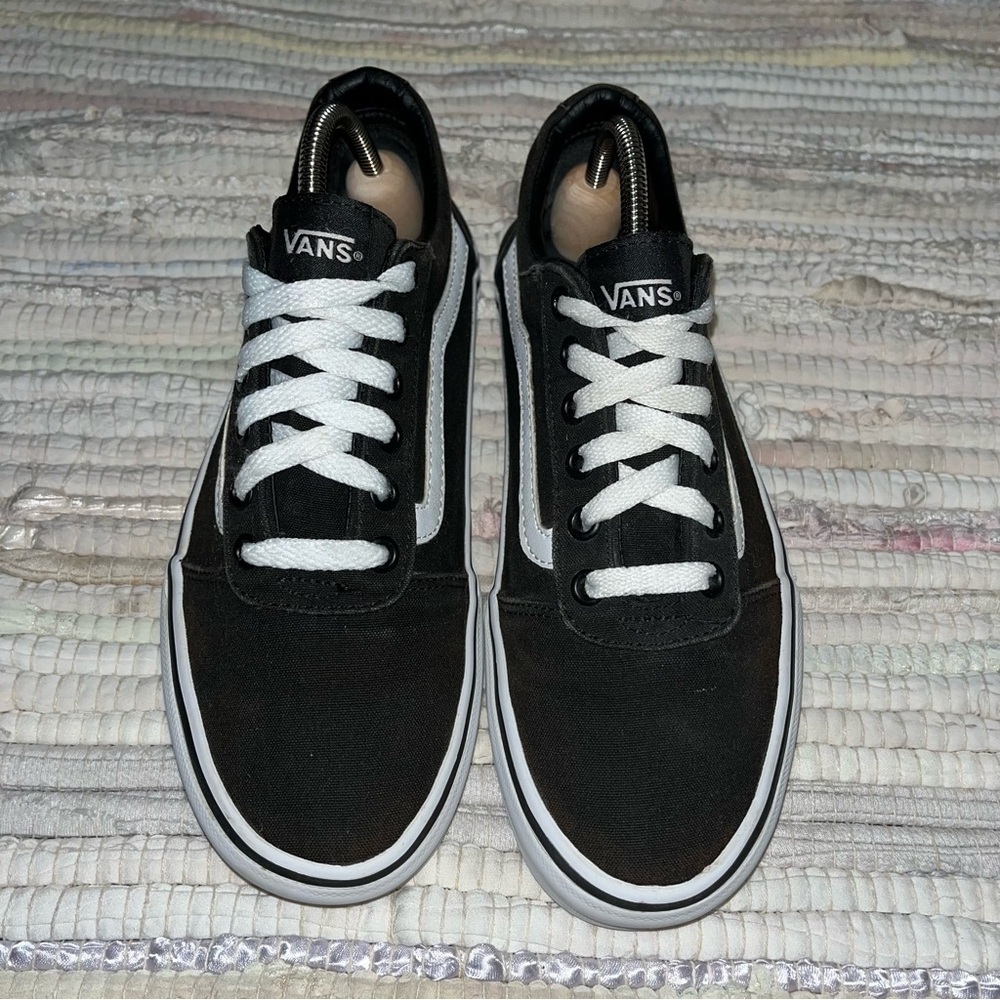 Vans Off The Wall Old Skool Low‎ Womens Shoes Sneakers Size 8.5 Black White